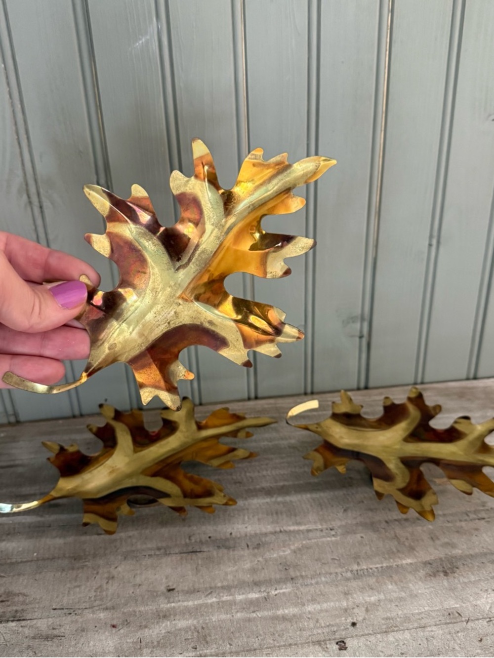 MCM Vintage Oak Leaves wall decor set of 3 EUC brass-like metal tin Homeco retro